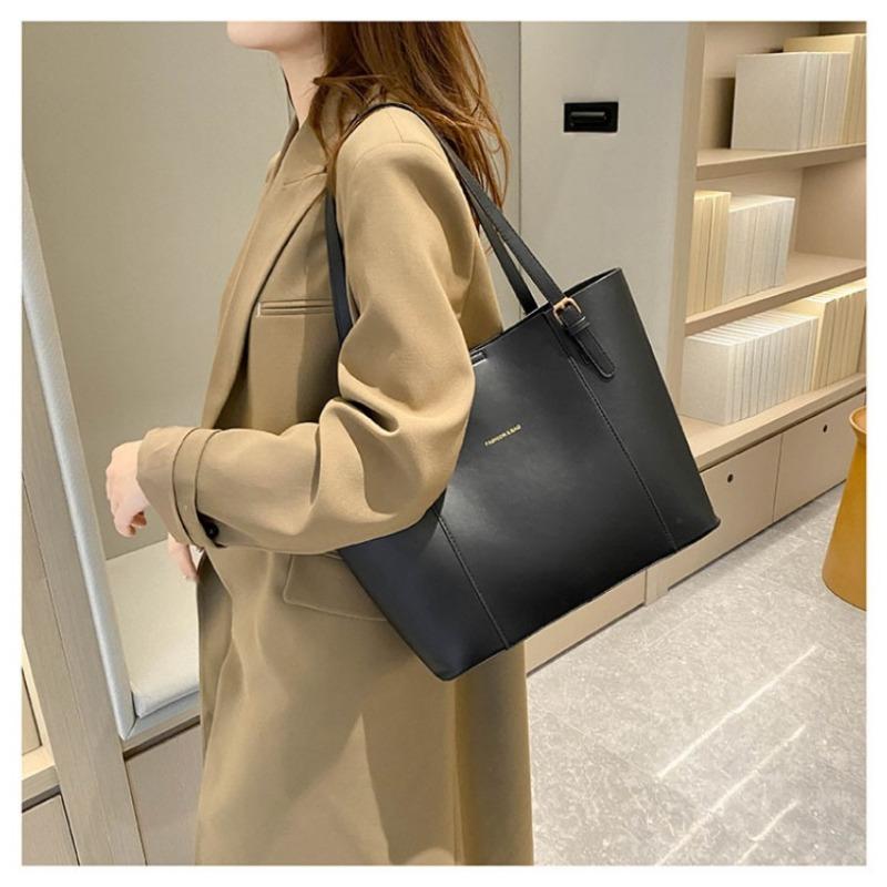 Retro Minimalist Atmospheric Commuting Shoulder Bag for Women Spring Summer New Western-style Large Capacity Tote Shoulder Bag