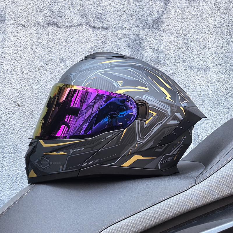 Motorcycle Helmet Men's and Women's Face-off Helmet Summer Locomotive Full Helmet Universal Safety In All Seasons