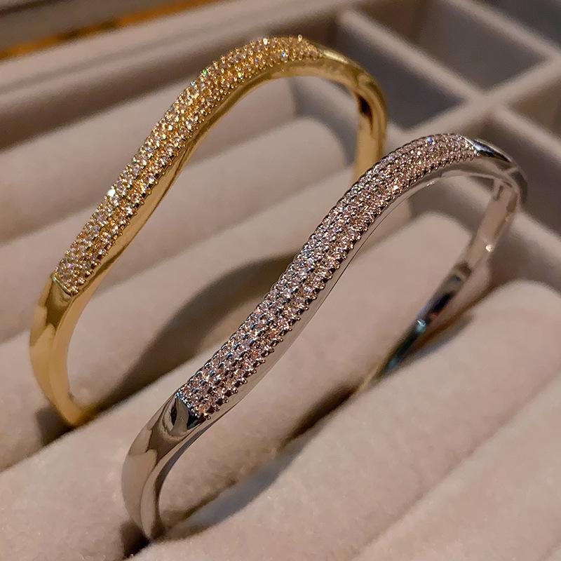 Fashionable Light Luxury Zircon Bracelet Sparkles with High Quality and Versatile Style Bracelet Jewelry