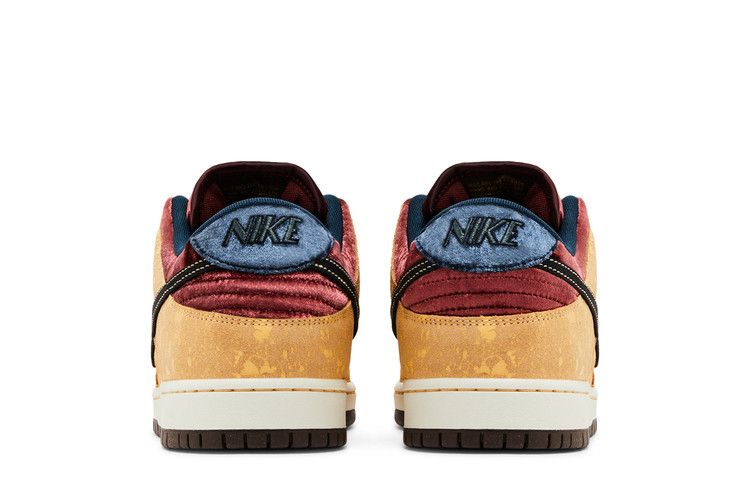 Мужские кроссовки Nike SB Dunk Low Город кино