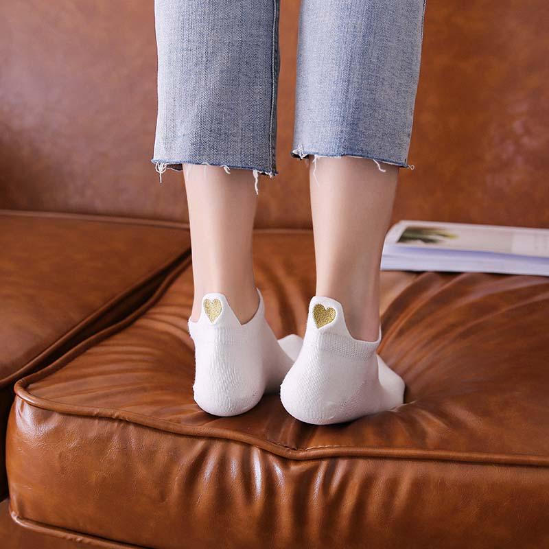Женские хлопковые носки по щиколотку, новые модные весенние цветные новинки для девочек, милые повседневные забавные короткие носки с вышивкой в виде сердца