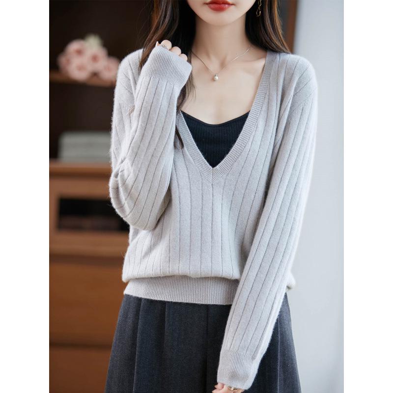 Autumn-Winter V-Neck Pure Wool Pullover: Women's Soft, Skin-Friendly Cashmere Knit Sweater.