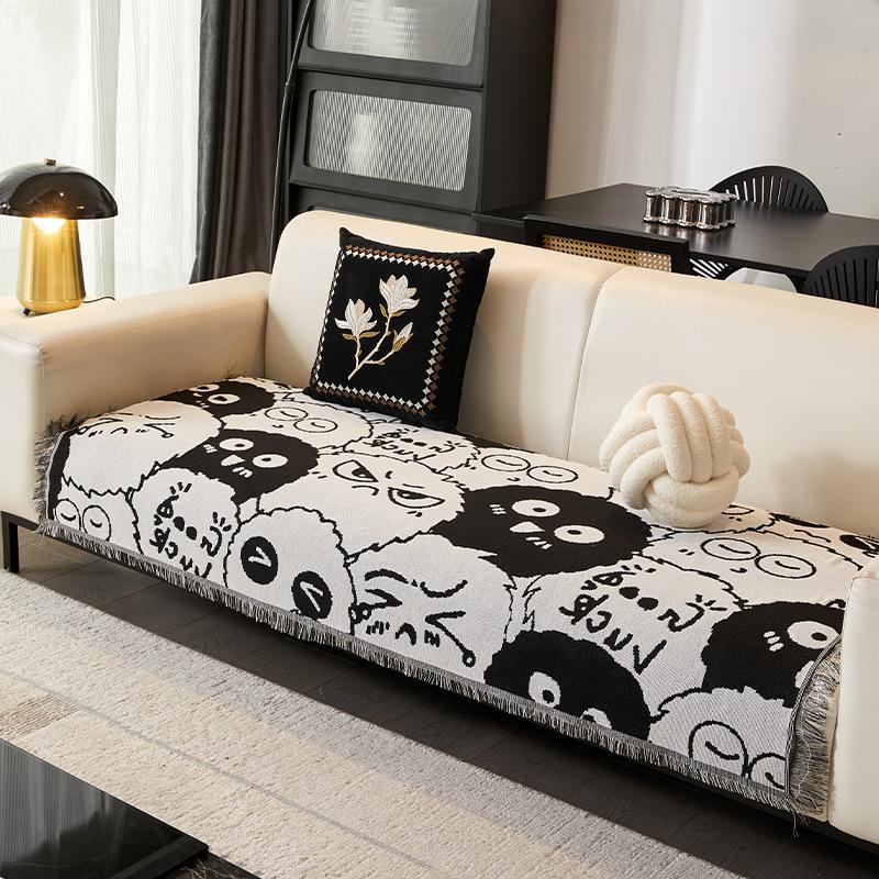 Cute Tiger Sofa Cover, Cartoon Sofa Cover, Autumn And Winter Sofa Towel, Universal In All Seasons, Anti-Cat Scratch And Dirt-Resistant Sofa Cushion