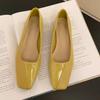 Модная женская обувь на плоской подошве Весна Новинка Квадратный носок Мелкий вырез Сшивная Мягкая подошва Нескользящие Одинарные туфли