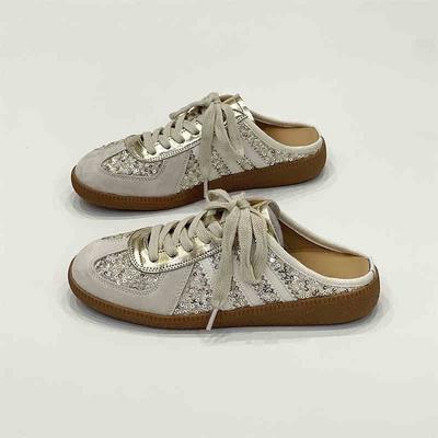 Офисная сумка голова тапочки женские 2025 новый летний однопедальные маленькие белые туфли на плоской подошве без каблука немецкие тренировочные полутапочки