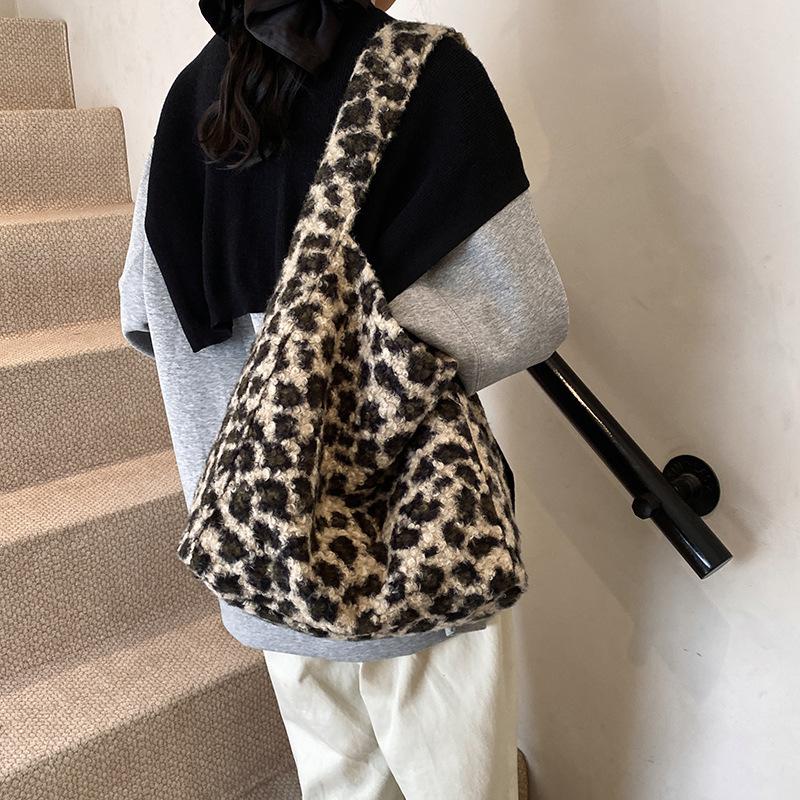 Casual Large-capacity Leopard Print Bag Women's 2025 New Versatile Shoulder Bag, Loose Tote Bag