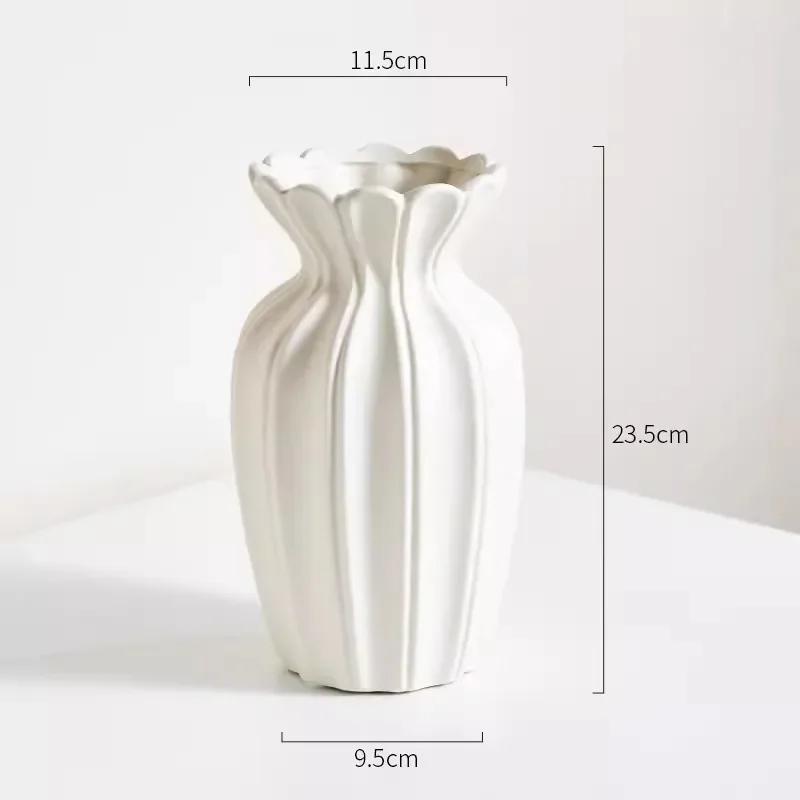 Nordic Retro Gold Painted Cream White Ceramic Living Room Coffee Table Arrangement Vase Girl Flower Pot Home Decor