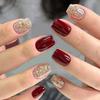 Блестящий красный глиттер Французский кончик Искусственный ноготь 24 шт. Легко надевается Короткий квадратный накладной ноготь для рождественских праздничных украшений