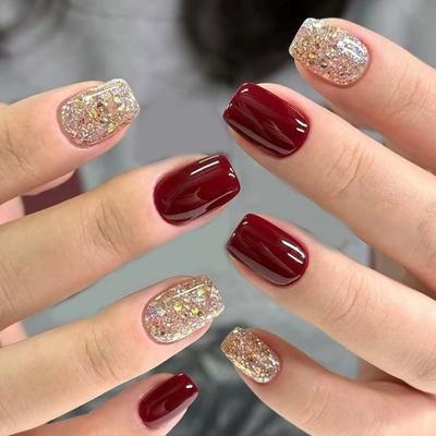 24 штуки глянцевые бордовые мерцающие накладные ногти, короткая миндалевидная форма для зимних праздников, искусственные ногти, легкое нанесение