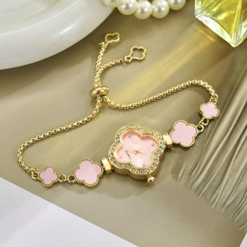 Ленивый Pull Браслет-часы Четырехлистник Женский Зеленый Инкрустированный Алмазами Легкая Роскошь Нишевый Высококачественный Темперамент Изысканный