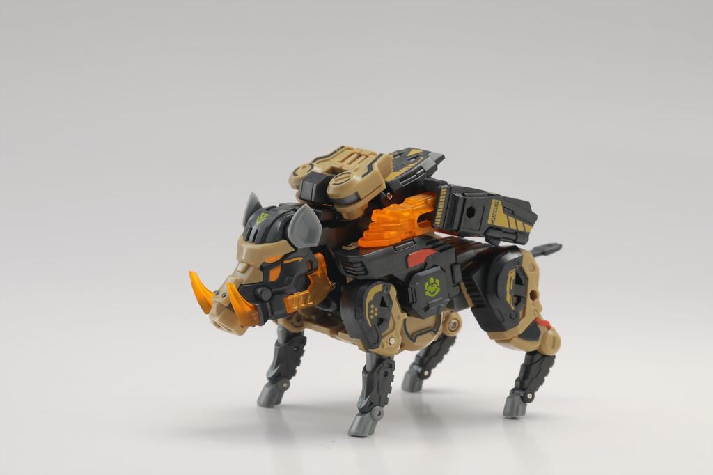 52TOYS BEASTBOX BB-57 SHOVELHEAD Transforming Action Figure, Brown