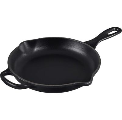 Чугунная сковорода/сервировочная Le Creuset Signature круглая 23 см, черная глянцевая (20182230000422)