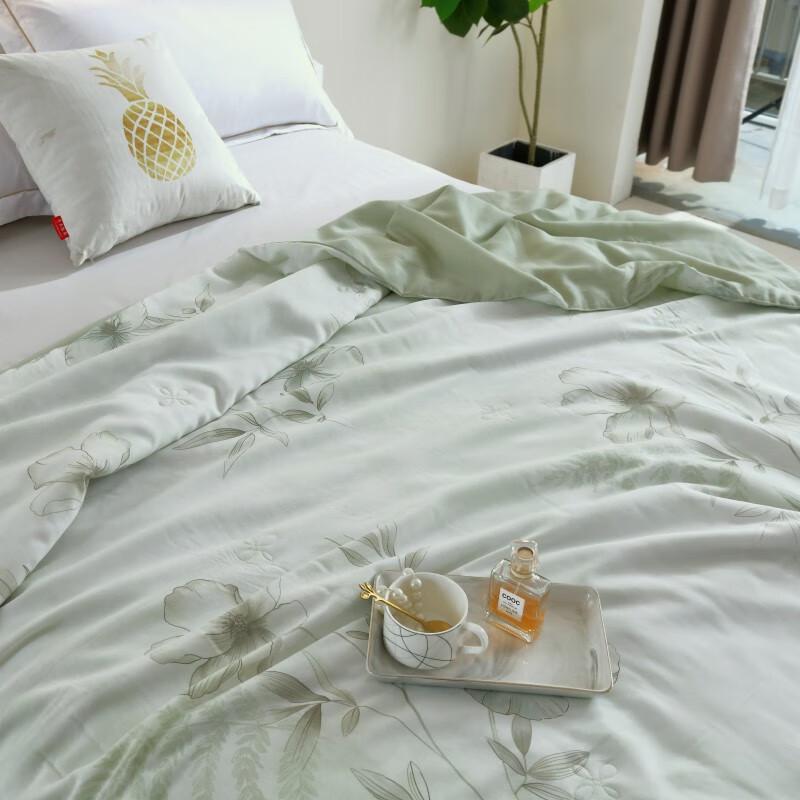 PLAYBOY Охлаждающее летнее одеяло