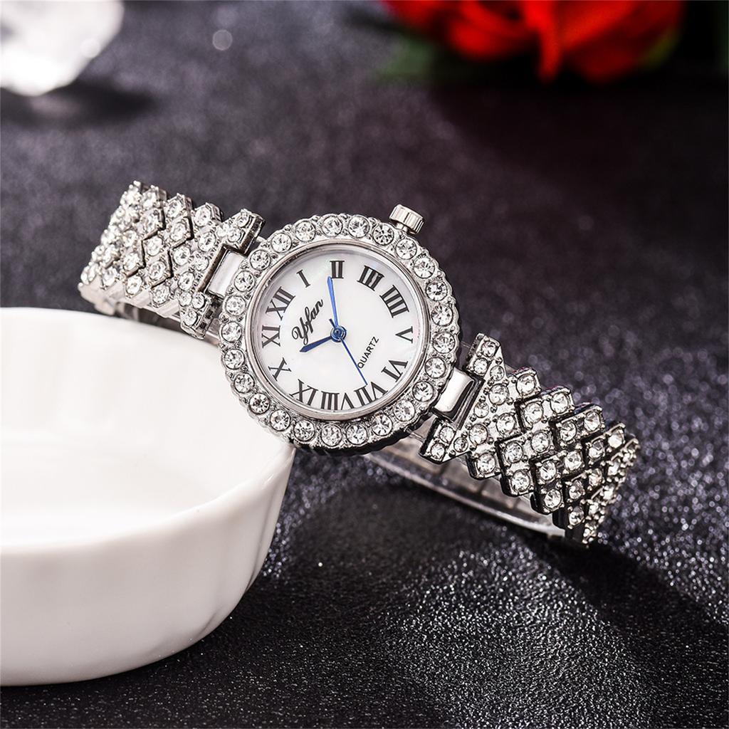 Женские модные кожаные часы