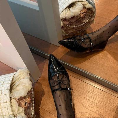 Модные балетки для женщин 2025 Весна и Осень Острый носок Бант Мэри Джейн Черные Банкет Большой размер Женская обувь