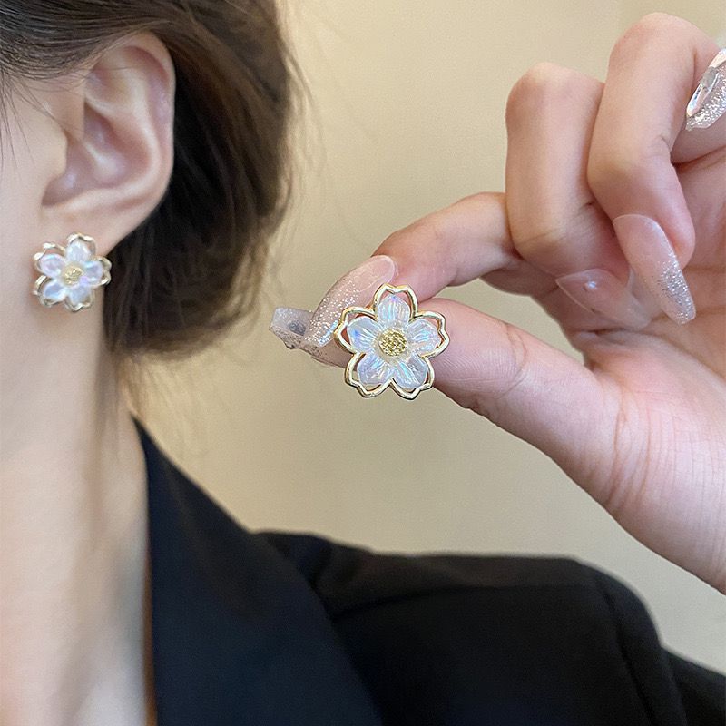 Простые белые серьги-гвоздики с цветком для женщин Brincos Feminino, модные украшения со стразами, подарок девушке