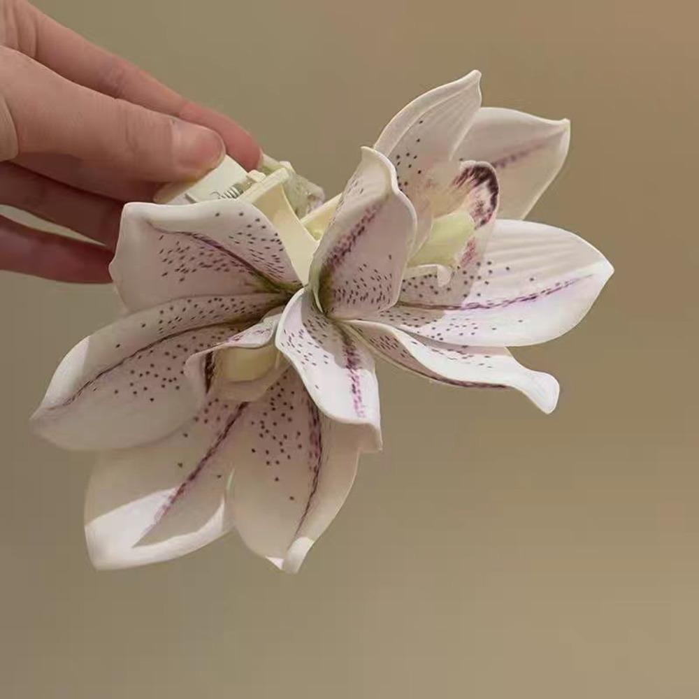 Sweet Yulan Flower Hair Claw Elegant Women Hair Accessories White Magnolia Shark Clip Vacation