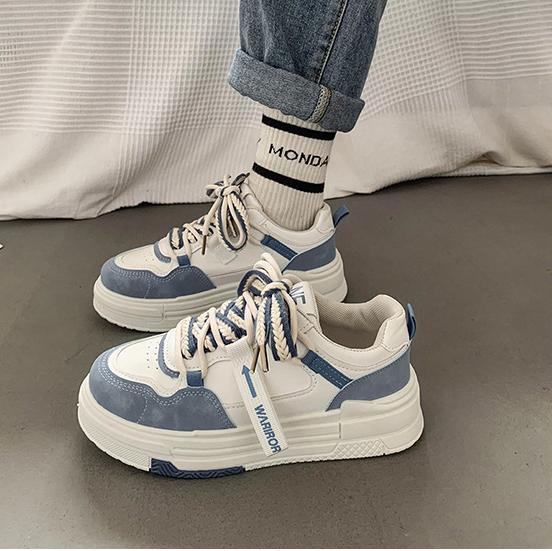 Маленькие весенние и осенние туфли для досок. Женские туфли для отдыха на толстой подошве. Маленькие белые туфли для студентов. Корейская обувь. Туфли на плоской доске. Модная повседневная женская обувь.