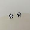Black Flower Earrings Mini Floral Shape Earrings Small Fresh Summer Earrings for Women