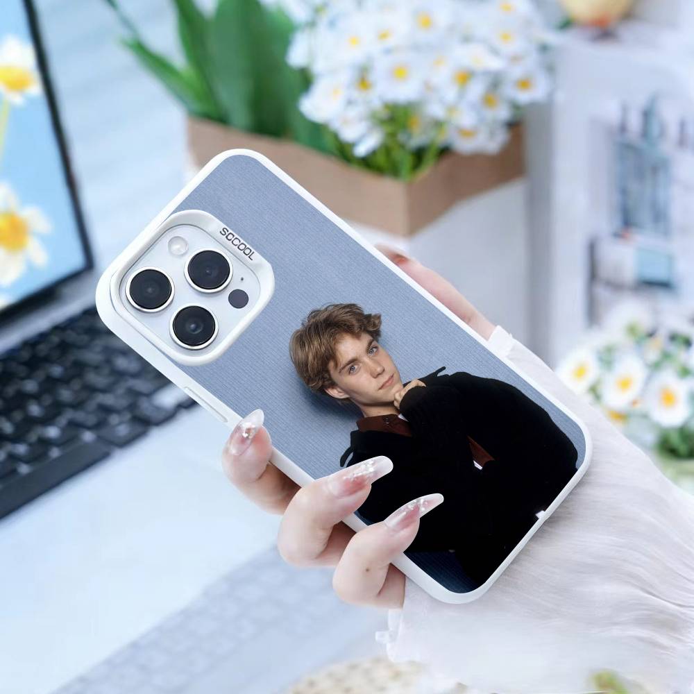 L-Leonardo DiCaprio  Phone Case For iPhone17, 16,15,14,13,12 Pro Max white Candy Matte Shockproof Cover