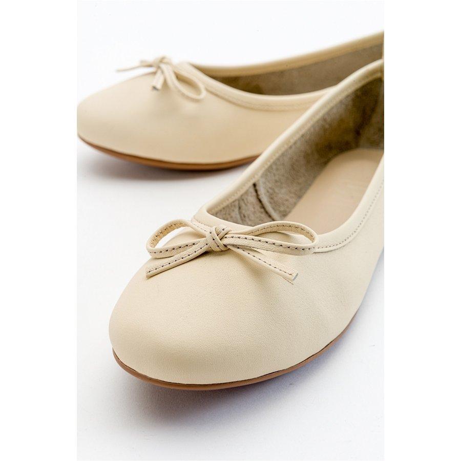 Женские повседневные туфли на плоской подошве из натуральной кожи