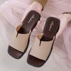 Летние темпераментные крутые тапочки женские новые квадратный носок открытый носок простые на плоской подошве повседневные тапочки на одно слово