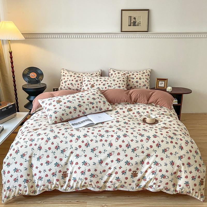 Romantic Floral Love Heart Duvet Cover Queen 4 Pcs Kawaii Strawberry Bedding Set For Girl Teen Reversible Pink Comforter Cover