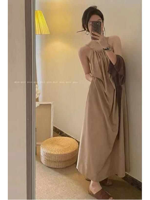 Французское нежное платье А-силуэта на тонких бретелях с завязками и карманами - Коллекция Лето 2024