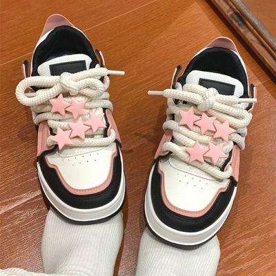 Повседневные сетчатые спортивные белые кроссовки на толстой подошве в цветовой гамме для женщин, осенние новинки, нишевые универсальные кеды для женщин