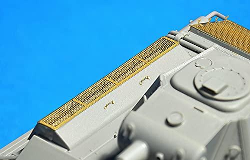 Miniart 1/35 Легкий танк Т-70М Специальное издание с 5 фигурами советских танкистов Пластиковая модель