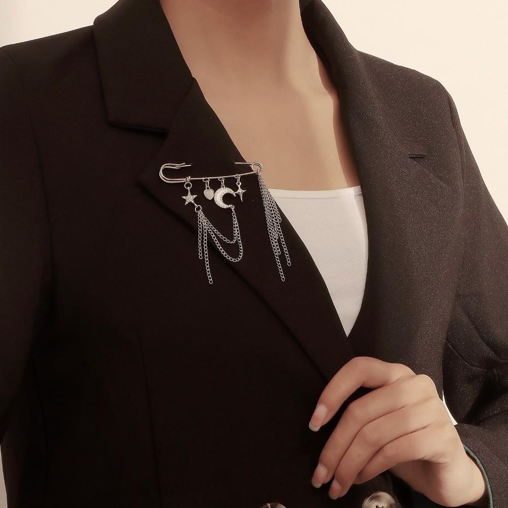 Metal Lapel Pin Five Pointed Star Tassel Brooch Vintage Star Brooch Cloth Accessories