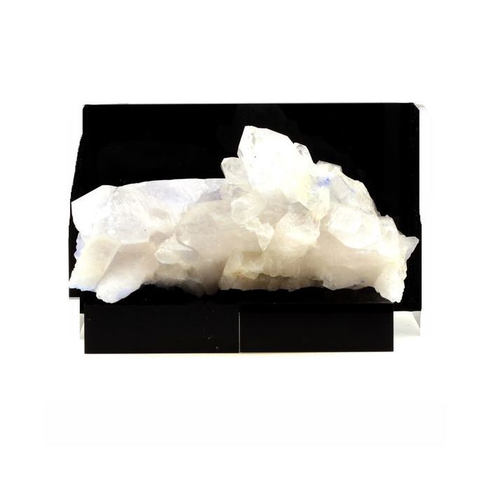 Pierres et Minéraux. Quartz + Dumortierite. 2669.0 ct. Vaca Morta quarry, Bahia, Brésil.