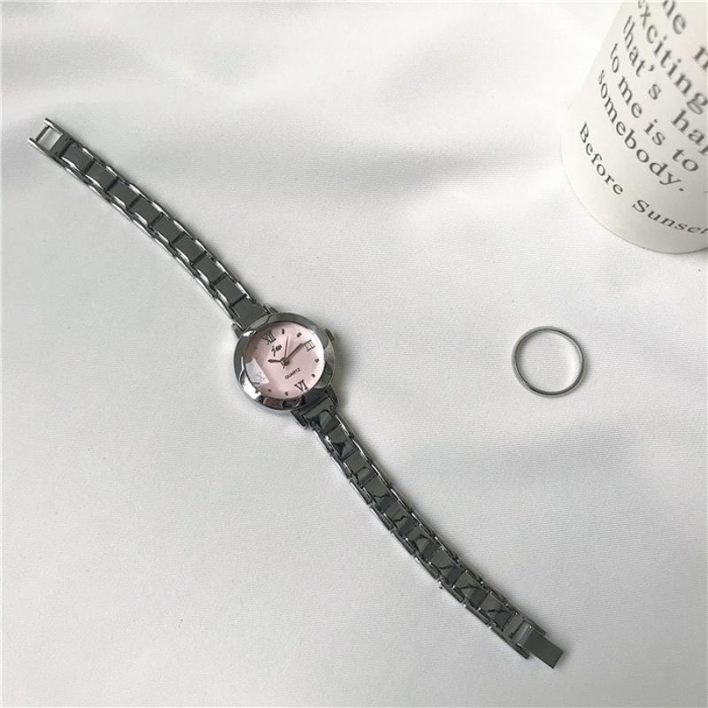 Stylish Women's Metal Strap Watch | Elegant Small Face Stainless Steel Alloy Design for Chic Wear