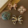 Women Fashion Vintage Pearl Bow Brooches Pins Elegant Retro Enamel Brooch Pin Clothing Coat Bowknot Corsage Badges Accessories