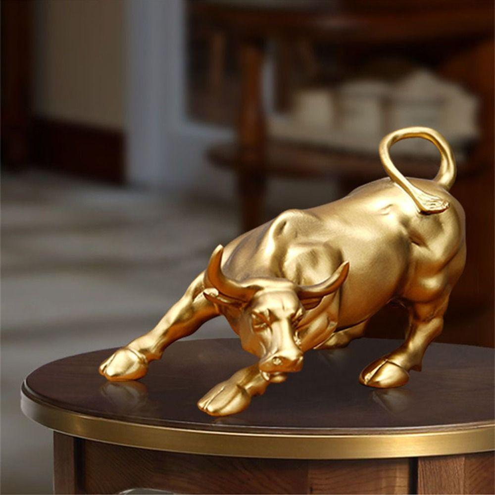 Легкая роскошная золотая статуэтка быка из смолы Фортуна Талисман фондового рынка Скульптура Сад