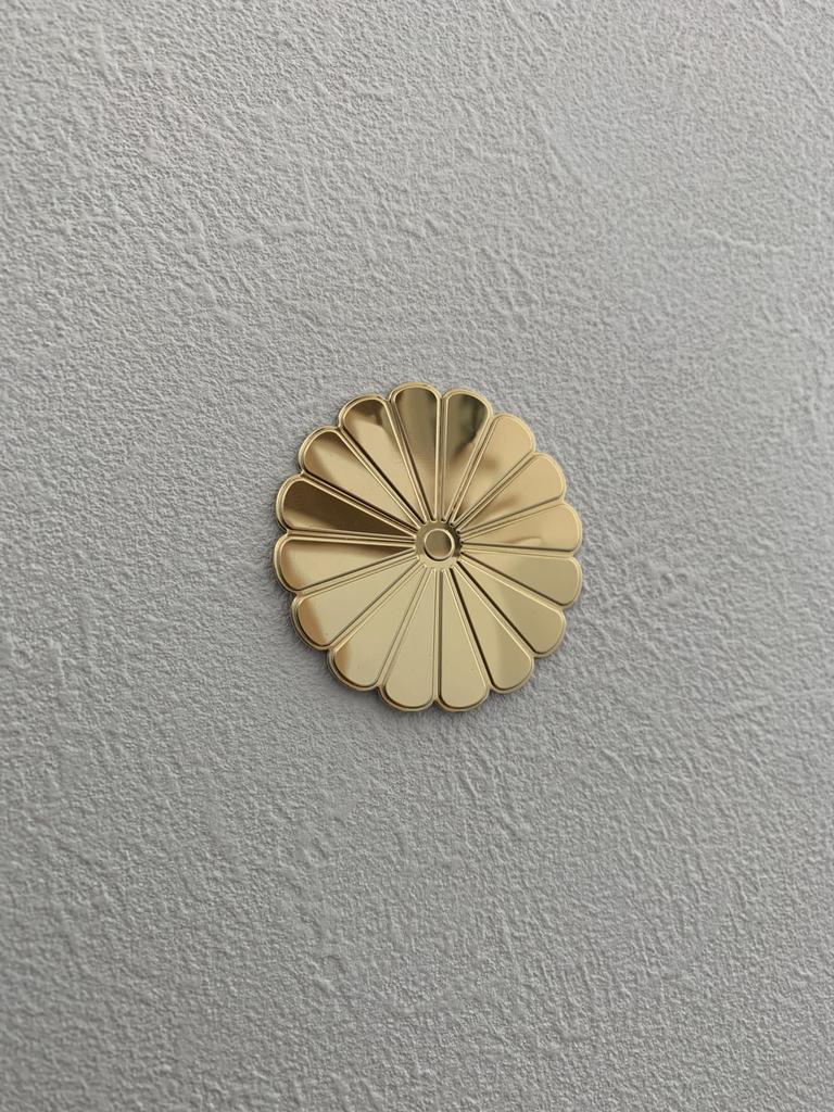 HAMUU Chrysanthemum Crest Gold Metal Sticker Waterproof Outdoor Car Sticker Decal