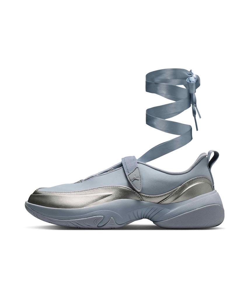 Nike Jordan Point W - Metallic Silver:Smoke Grey:Photon Dust / Ib8597-002