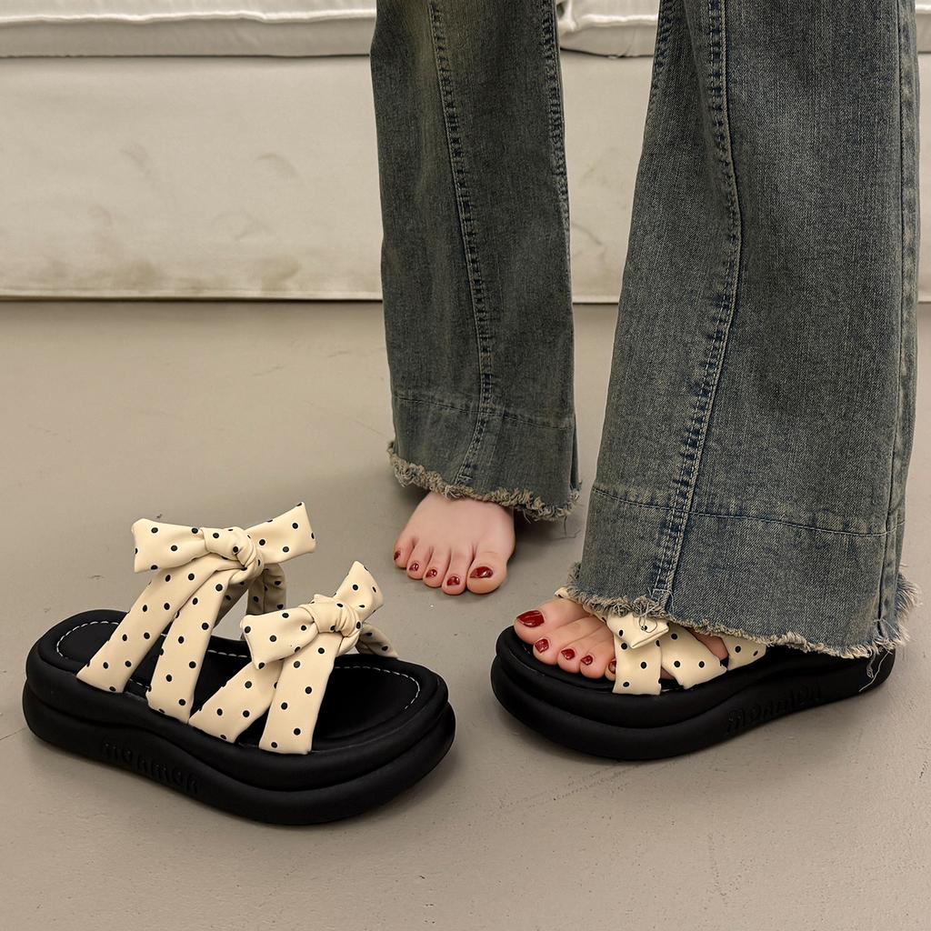 Модные тапочки Повседневная пляжная обувь Шлепанцы на платформе Женские роскошные сабо 2025 Модная обувь Летние клоги Женские тапочки Sli