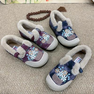 2024 Зима Новые Старые Пекинские Тканевые Туфли Женские Новые Утепленные Теплые Туфли для Мамы Мягкая Подошва с Бархатом Вышитые Хлопковые Туфли