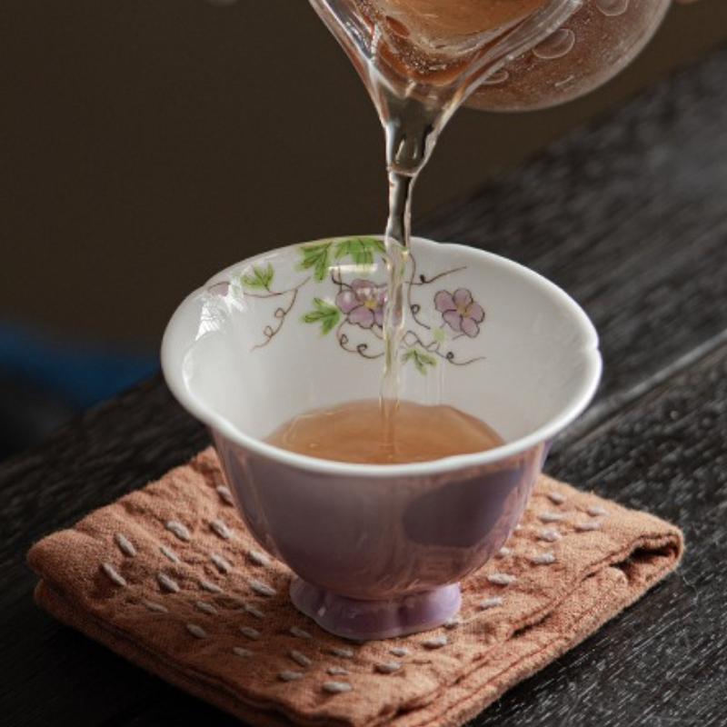 Purple Hand Painted Tea Cup Scalloped Rim Ceramic Gongfu Tea Set Master Cup Vintage Luxury Porcelain Drinking Cup Home Gift