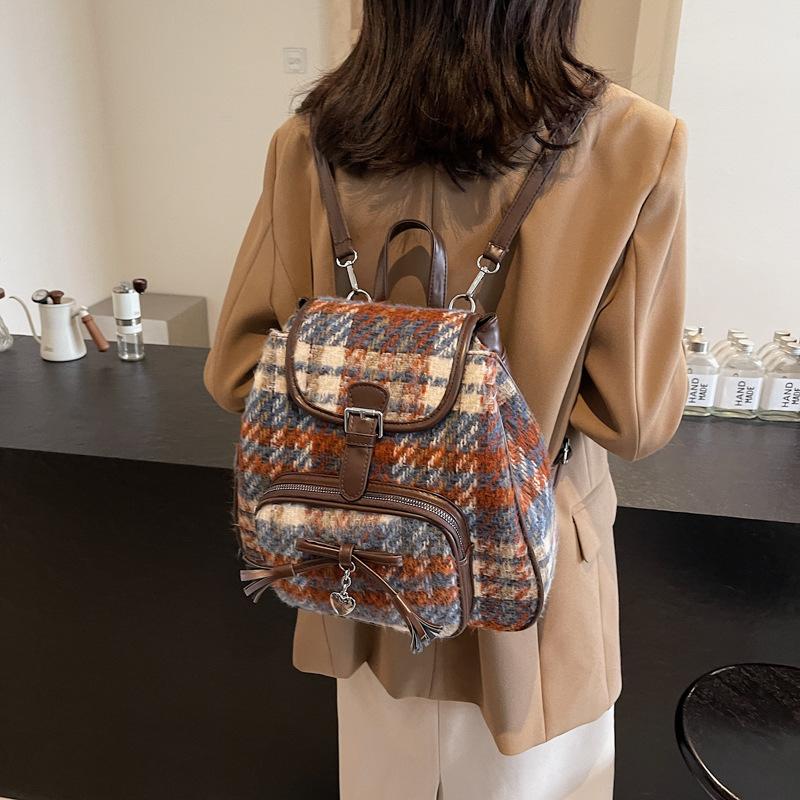 2025 Autumn and Winter New Contrasting Color Backpack Fashion Gradual Change Plaid College Student Schoolbag Suede Retro Shoulder Backpack