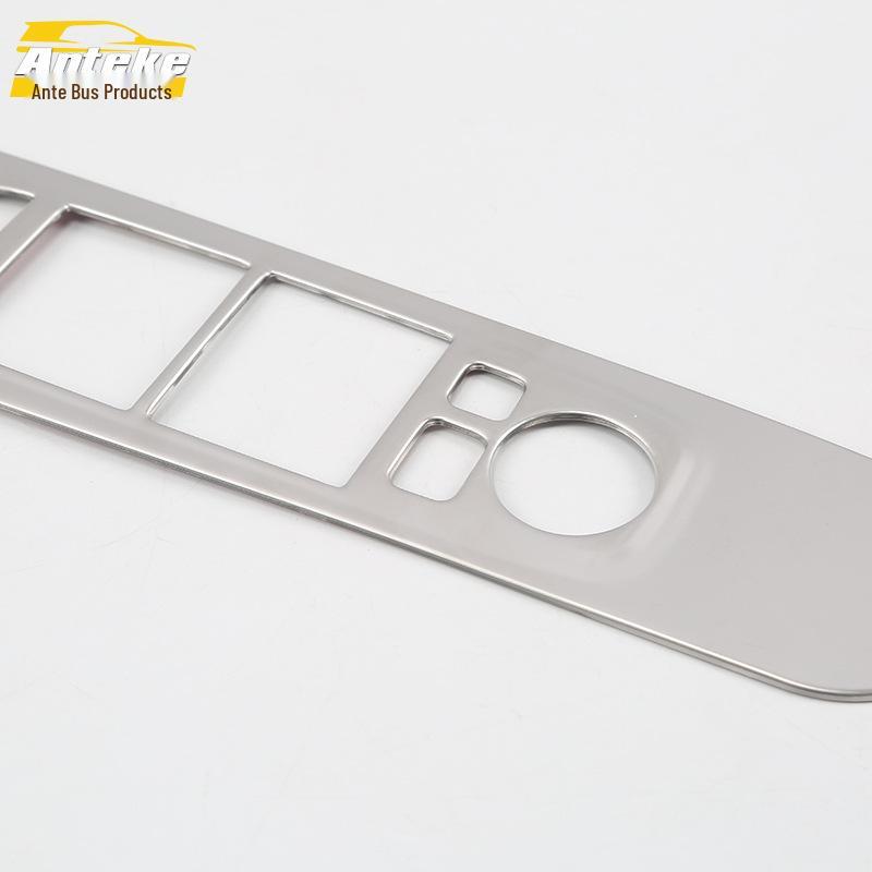 Декоративная рамка переключателя стеклоподъемника Kia Sportage для моделей 18 года