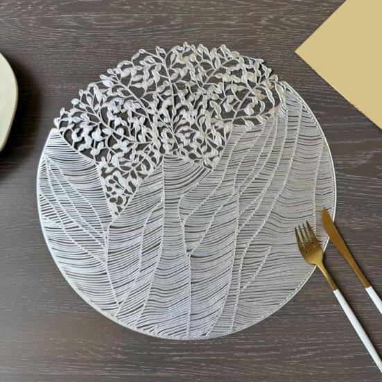 Круглые ПВХ Подставки под тарелки с узором из листьев с золотой фольгой, термостойкие, водонепроницаемые, для стола, создающие теплую атмосферу, для домашнего обеда, вечеринки, декор