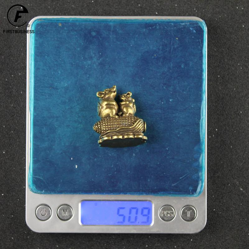 Vintage Copper 2021 New Design Corn Rat Kiss Love Figure Small Ornaments Brass Corn Mouse Heart Desk Decoration Keychain Pendant