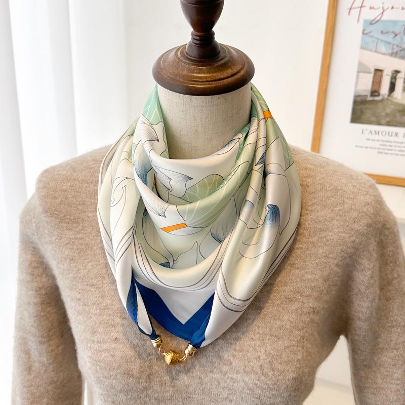 Magnetic Buckle Silk Neck Scarf: Triangle Design for Women, 70x70cm, Lightweight Spring/Summer/Autumn Accessory