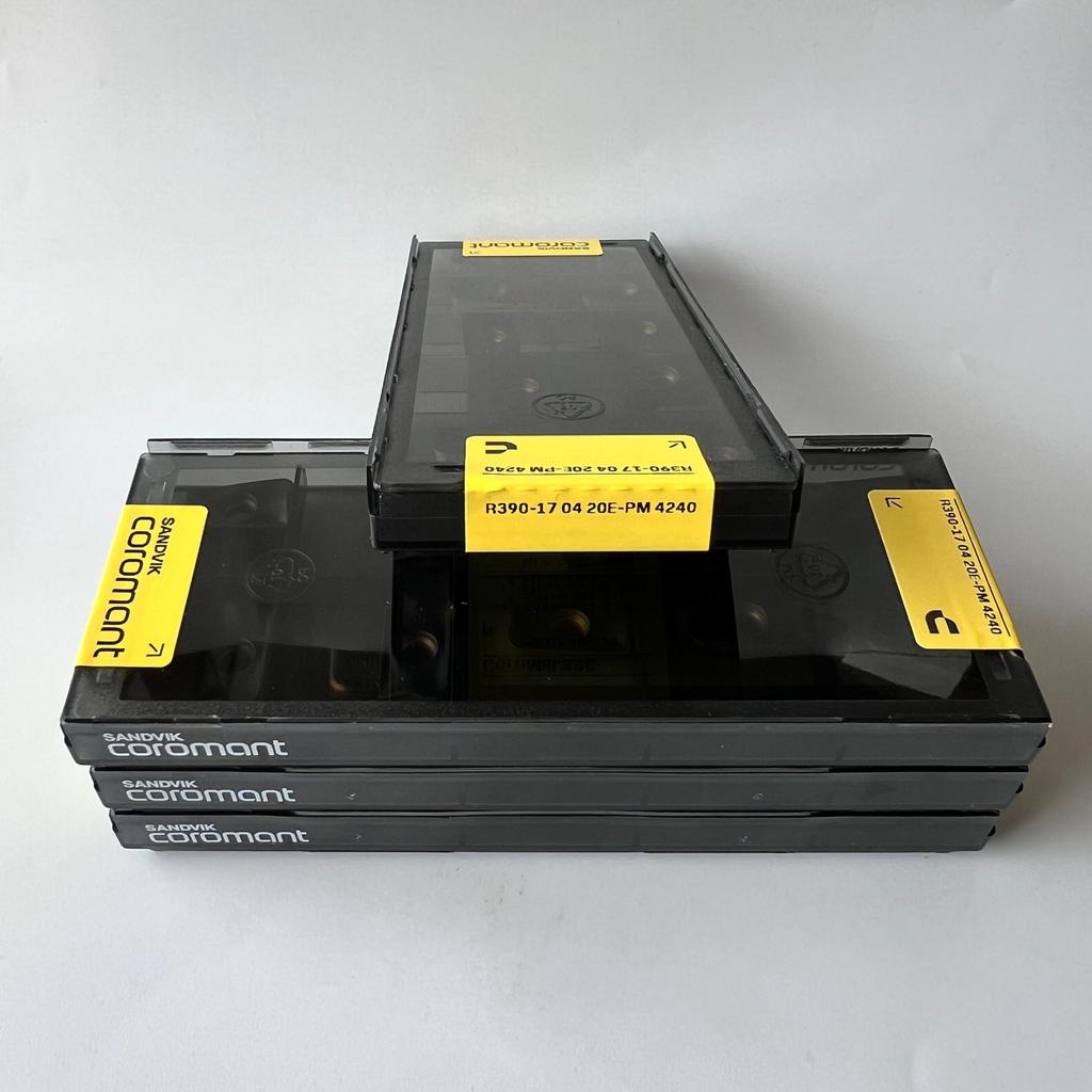 SANDVIK / R390-170420E-PM 4240 / Original Swedish hard alloy blade 10 Pcs