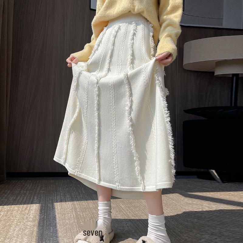 Женская осенне-зимняя белая шерстяная миди-юбка: Завышенная талия, А-силуэт с кисточками