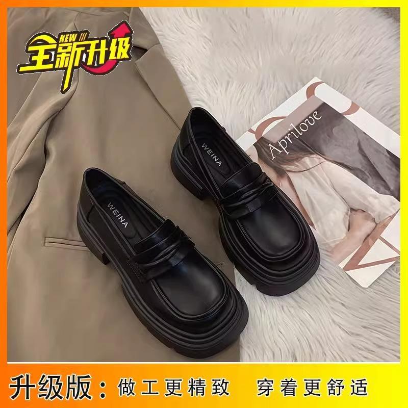 Черные туфли на платформе из маленькой кожи женские 2025 новые британские ретро универсальные увеличивающие рост одинарные туфли универсальные лоферы в стиле колледжа