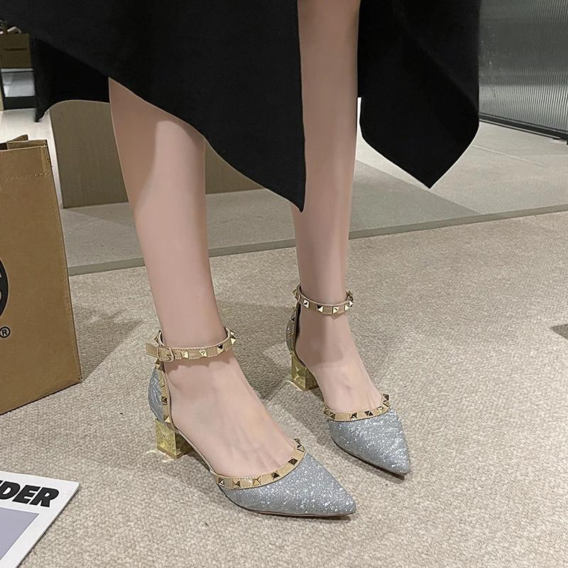 Новое поступление, весенне-летние пикантные женские туфли-лодочки на высоком каблуке с заклепками и пряжкой, модная женская обувь для банкетов Baotou