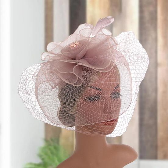 Wiomen Party Fascinator Hat Сетка Ажурная сетка Перо Винтажный цветок Королевский стиль Свадебный головной убор Головной убор Сценическое представление Головной декор Шляпа для волос